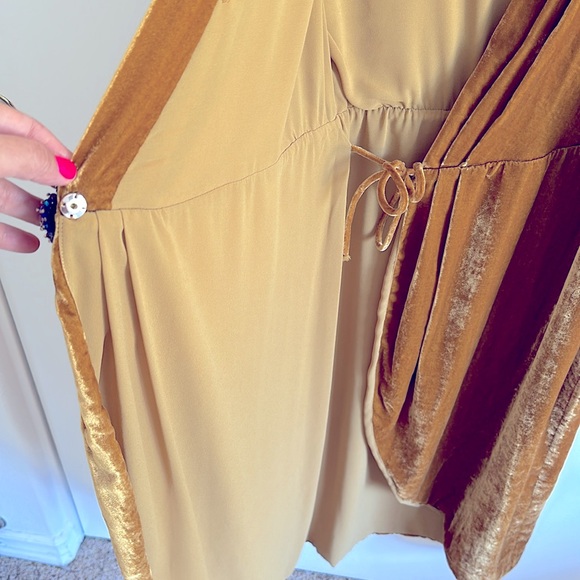 Mango Velvet Lined  Wrap Midi Dress US 6 Brooch Accent Button Orange Gold Color - Picture 7 of 10